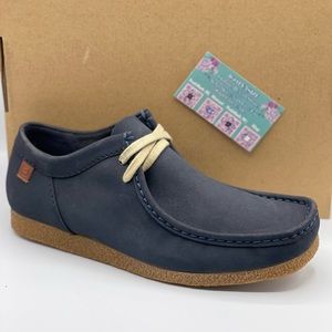 CLARKS WALLABEE BLUE SUEDE LEATHER LOW TOP CREPE MOC BOAT SHOE (SIZE 9.5)